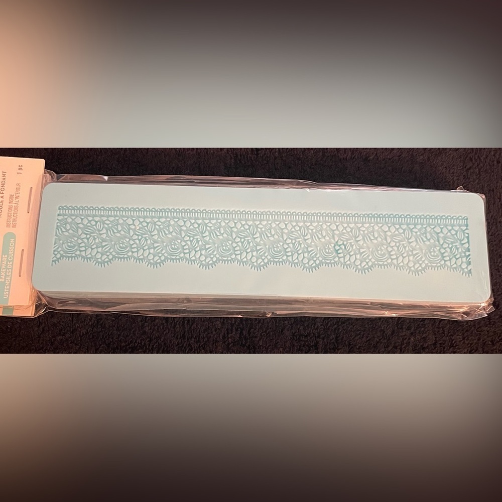 NIP Celebrate It Light Blue Silicone Border and Lace Fondant Molds - Set of 4 - Picture 4 of 6